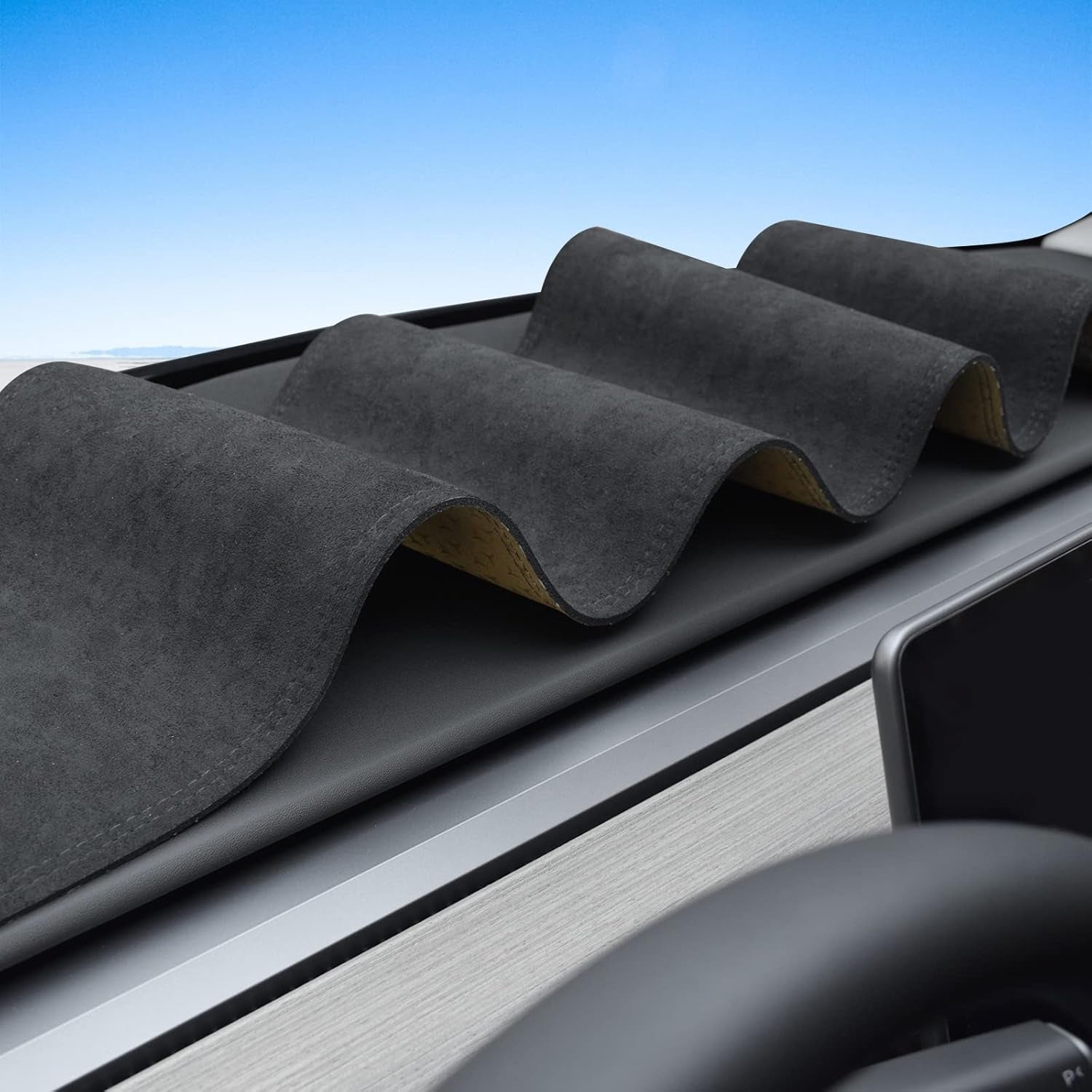 Dashboard Cover for Tesla Model 3/Y, Flannel Dashboard Pad Dash Mat Compatible with Tesla Model Y Model 3 2017-2021 2022 2023 Dashboard Decorative Interior Auto Accessories